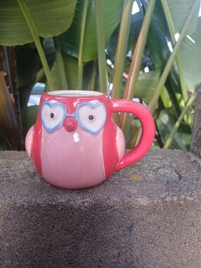 Spritz Pink Owl Ceramic Mug with Heart-Shaped Glasses